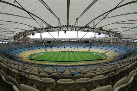 quem joga no maracanã hoje